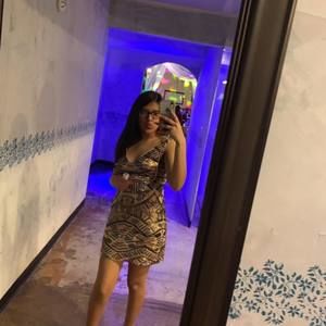 Meet your Posher, Mia